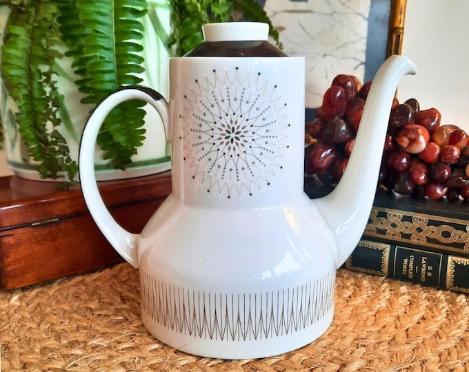 MCM Royal Doulton Tea Pot: Morning Star Pattern, Made In England