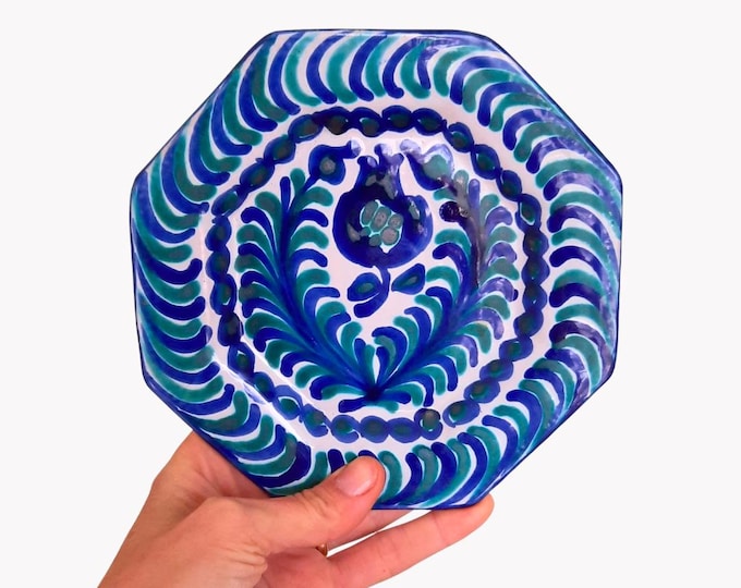 Small Spanish Fajalauza Pottery Hand Painted Octogonal Wall Plate Made In Granada Spain