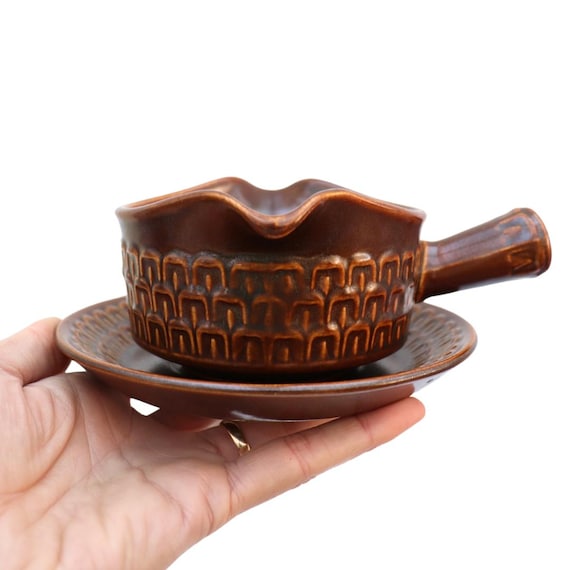Mid Century Modern Sauce Boat and Saucer By Wedgwood Made in England 'Amber Pennine' Pattern 1965-1987 Excellent Condition.