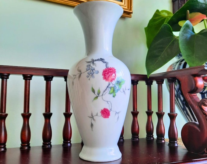 KPM Royal Porzellan Bavaria Chrysanthemum Floral Porcelain Vase, Made in Germany