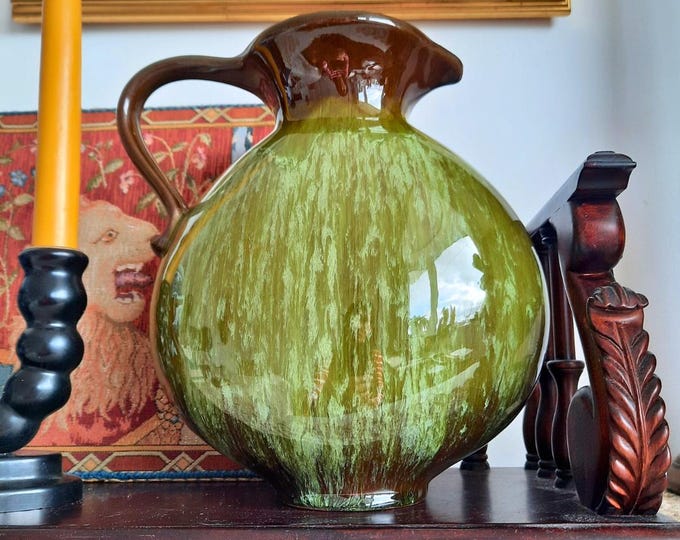 Mid Century Blue Mountain Pottery Jug Pitcher Made in Canada 8.5 '' Tall Green Drip Glaze