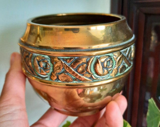 Small Antique Art Nouveau Round Brass Jardiniere With Embossed Roses Made In England H C Early 1920's.