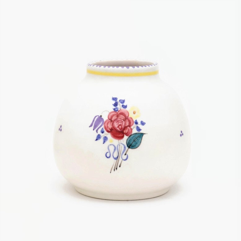 Mid Century Hand-painted Floral Vase 60's Vase. Small Mid Century Poole Pottery Vase In Traditional Floral Pattern