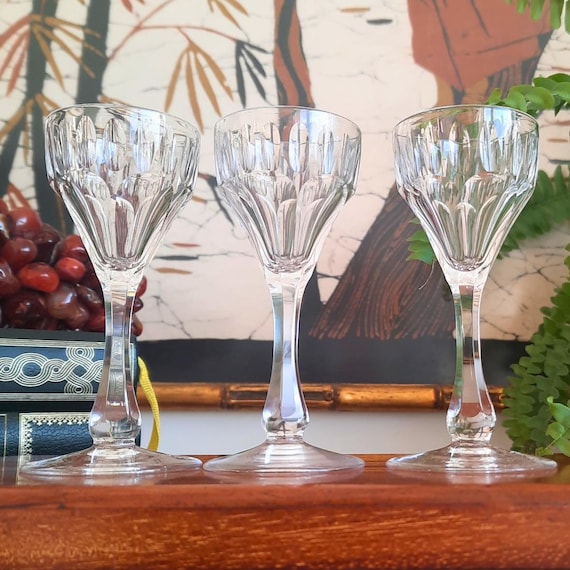 3 Georgian Style Cut Crystal Liqueur Glasses 9.5 cm High, 3 Shot glasses Excellent Condition 20 ml