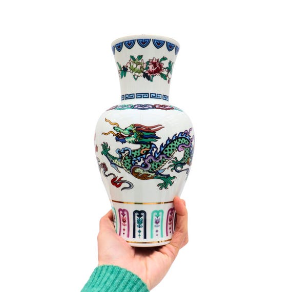1986 Franklin Mint “The Dance of the Celestial Dragon” Vase H 10.5 in Tall , Large Chinoiserie Vase Dragon Chasing Pearl