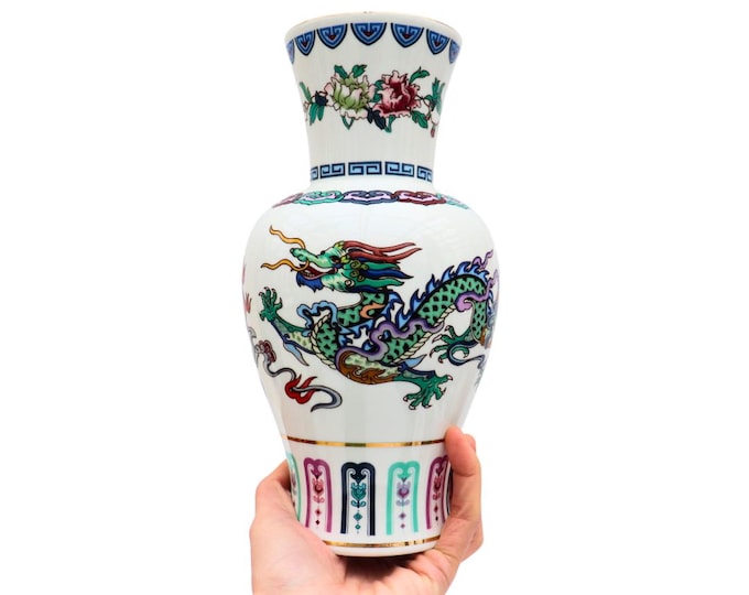 Franklin Mint Chinoiserie Dragon Vase: 1986 Celestial Design, 10.5"