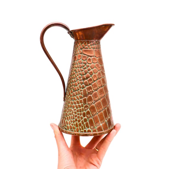Antique English Arts and Crafts Snakeskin Copper Pitcher from Joseph Sankey & Sons 8.7'' High, Large Antique Brass Jug
