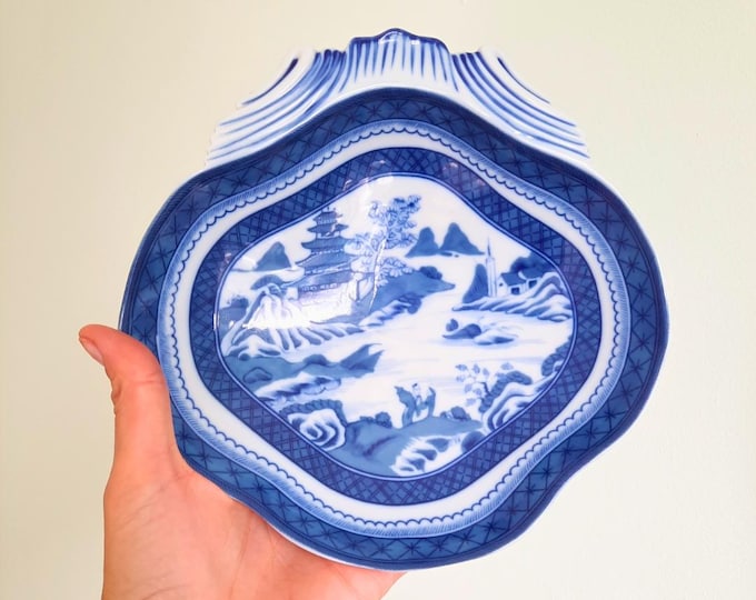 Vista Alegre Mottahedeh Portugal Blue And White Blue Canton Pattern Shell Dish Bowl
