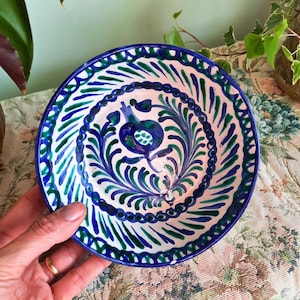 Small Spanish Pottery Hand Painted Wall Plate Or Bowl Lebrillo Made In Granada Spain CAN BE HANGED 6.5''