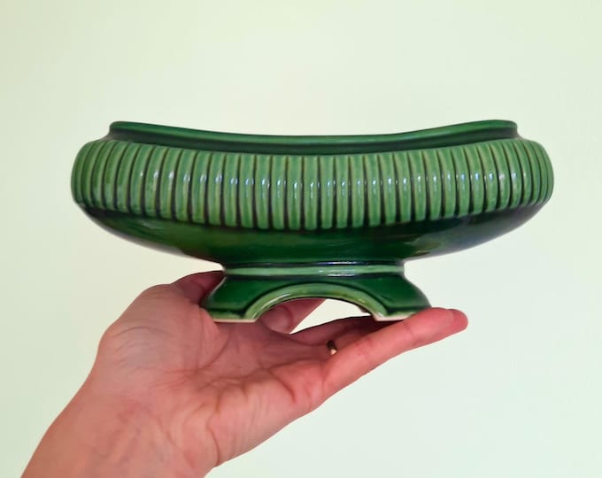 Mid Century Darmouth 289 Ceramic Mantle Vase Neoclassical Boat Shape.