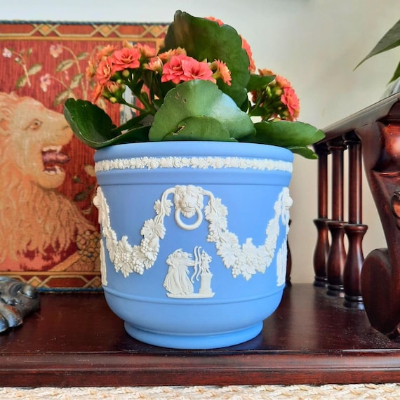 Small Wedgwood Neoclassical Style Jasperware Planter By Wedgwood Blue and White 11 cm Tall