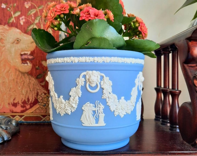 Small Wedgwood Neoclassical Style Jasperware Planter By Wedgwood Blue and White 11 cm Tall