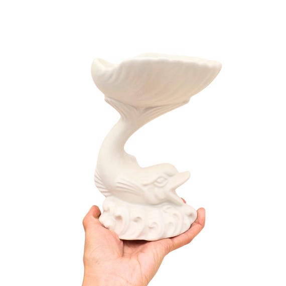 Darmouth Pottery White Ceramic Koi Fish Holding Shell Bombon Dish Or Soap Holder, Nautical Home Decor, Fish Pedestal Candy Bowl