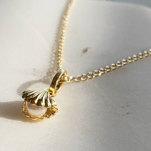 Seashell Pearl Necklace in 14K Gold Seashell Clam With Pearl Etsy