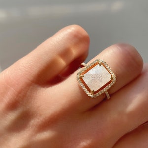 Big Gemstone Ring, Gold Birthstone Ring, White Stone Ring, Quartz Gold Ring, White Quartz Ring, Rainbow Moonstone Ring, June Birthstone Ring