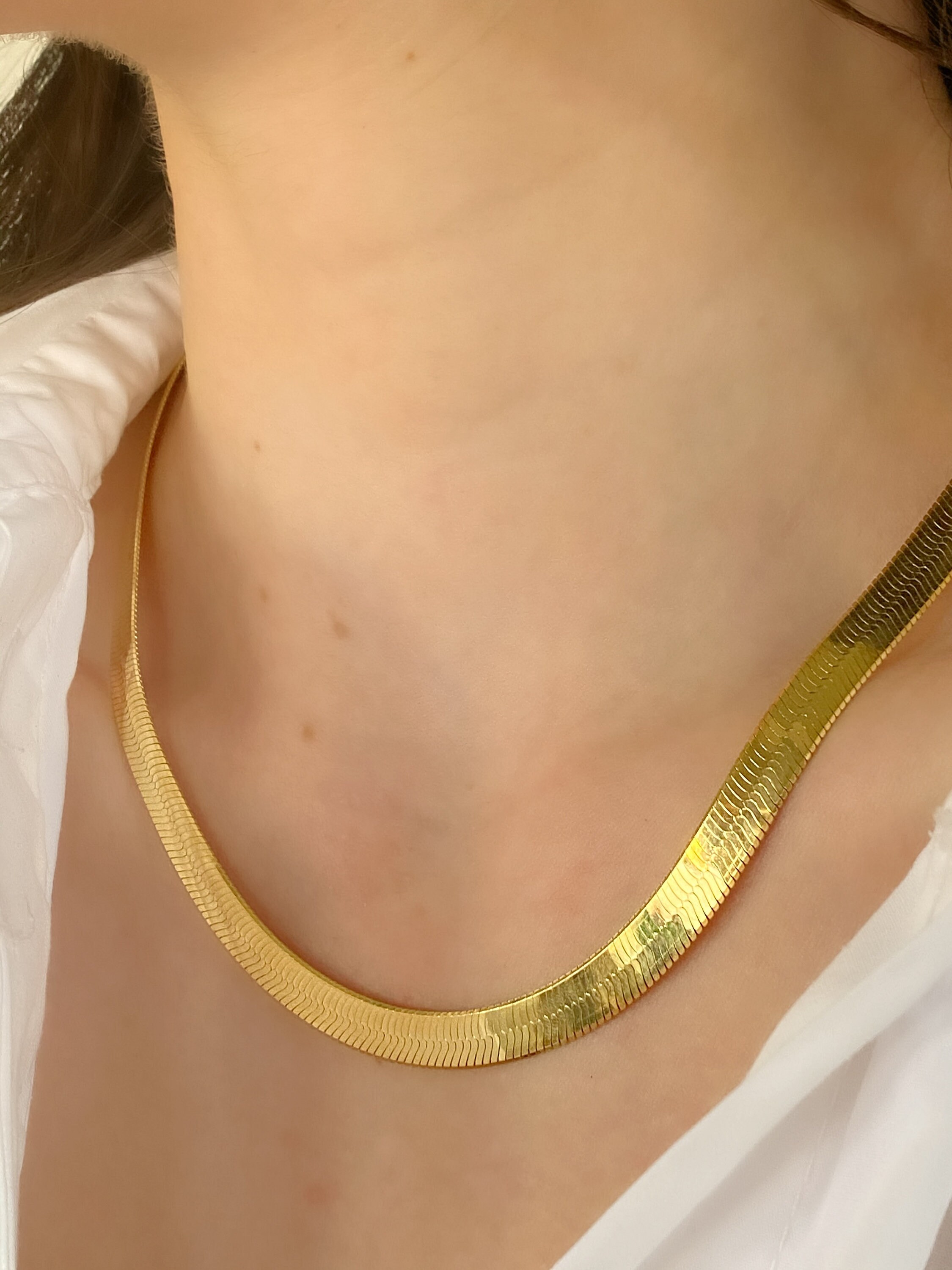 Bold herringbone chain necklace deals