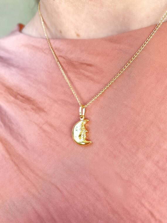 Collana a forma di mezzaluna in oro massiccio 14 carati, ciondolo a forma di luna minimale per donna, delicato gioiello in oro - Italia