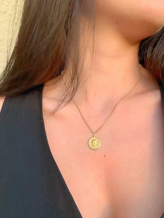 Womens gold sale medallion necklace