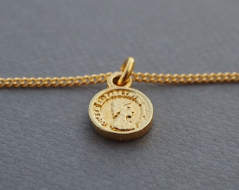 Petite coin pendant | Dainty gold coin | Delicate gold coin | Dainty necklace | Everyday gold necklace | Gold charm necklace | Coin necklace