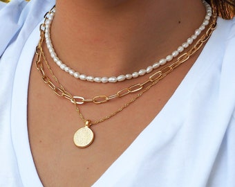 Layered gold pearl necklace | Pearl necklace | Versatile gold pearls necklace | Coin layered necklace | Pearl jewelry | Short pearl necklace