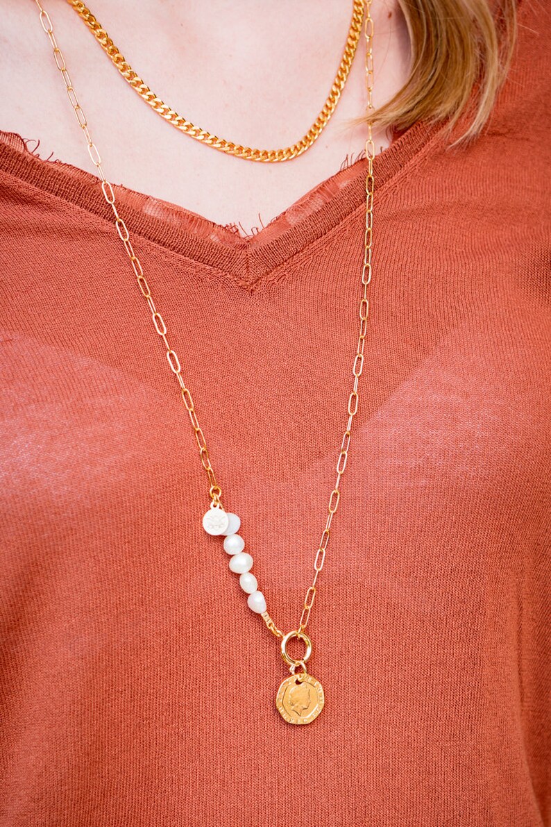 Long gold coin necklace Pearl and coin necklace Versatile gold necklace Coin necklace Pearl jewelry Long pearl necklace image 2