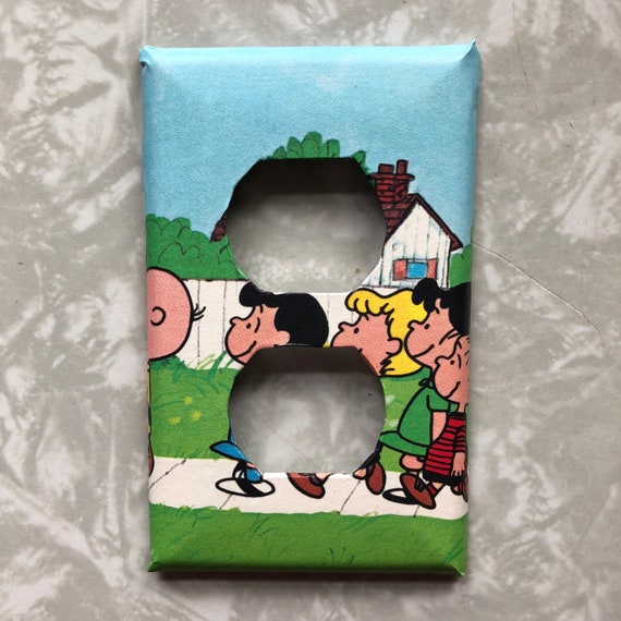 Charles M Schulz Charlie Brown Peanuts Baby Shower Housewarming Birthday Gift Nursery Kid Bed Bath Room Office Home Decor Outlet Cover