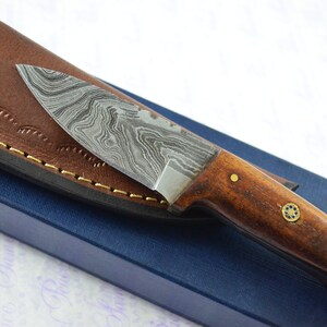  EJOY OUTDOORS Cuchillo Bushcraft con funda de cuero, cuchillo  de hoja fija, cuchillo de caza, cuchillo de acero al carbono para hombres,  cuchillo para exteriores con mango de madera, cuchillo de