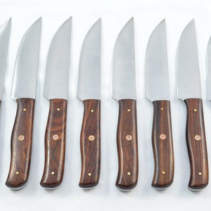 Eight 8 Huge Genuine Rosewood Handle Carbon Steel Steak Knives Made In Sheffield England