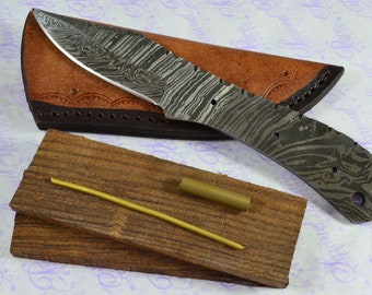 Knife Making Kit!  Fantastic Damascus Steel Tiny Hunting//Bushcraft Knife Rosewood Scales Unbelievable Piece Pristine inc Leather Sheath