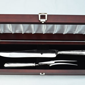 Old English Pip Wooden Cased Sterling Silver Handled 2 Piece Carving Set 1973