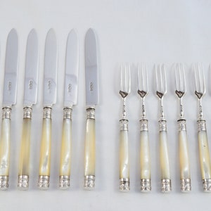Six 6 Pairs of Mother of Pearl Fruit Knives and Forks made in London 1900 Pristine
