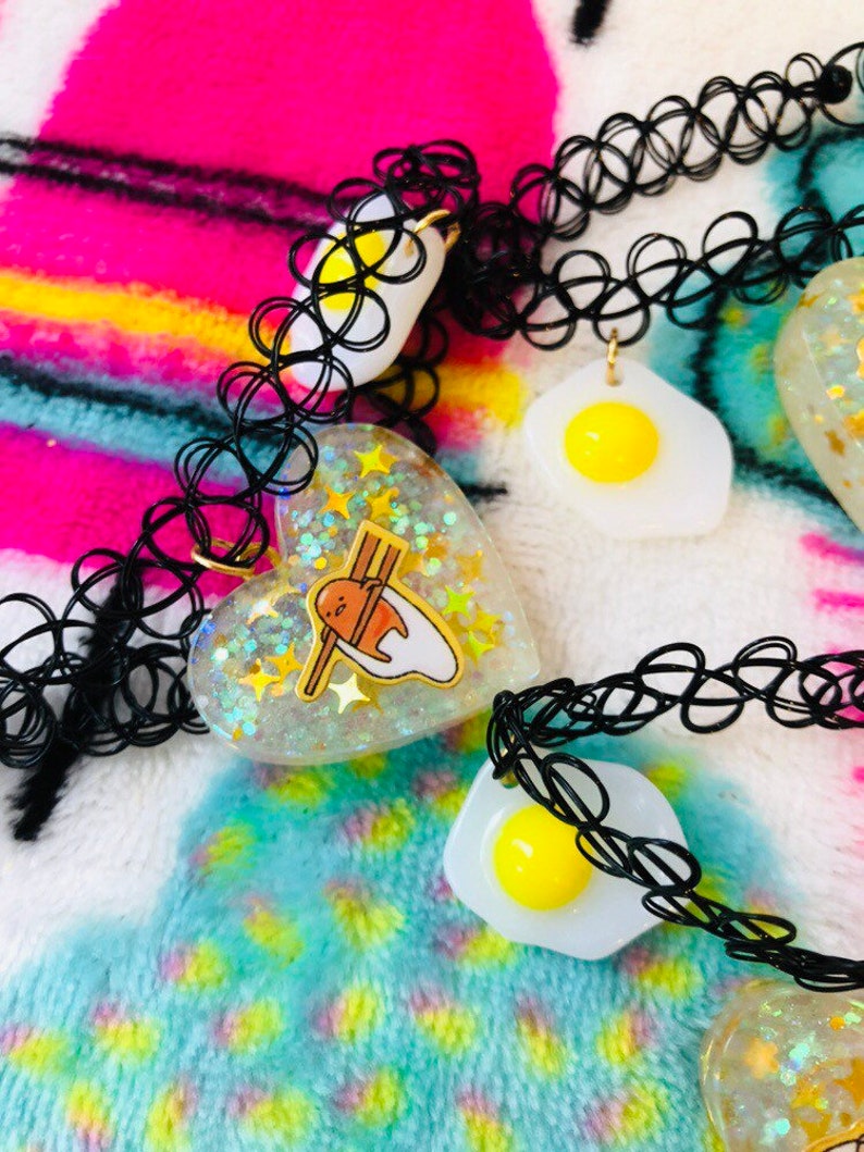 Gold Egg Gudetama Small Heart Chokers