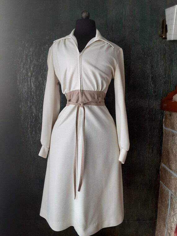 Comfortable Favorite Ivory and Tan 1970 Long Sleeved Knee Length Jersey  Secretary Dress - Etsy
