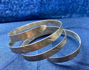 Bangle bracelet, flexible in silver, handmade in sterling silver