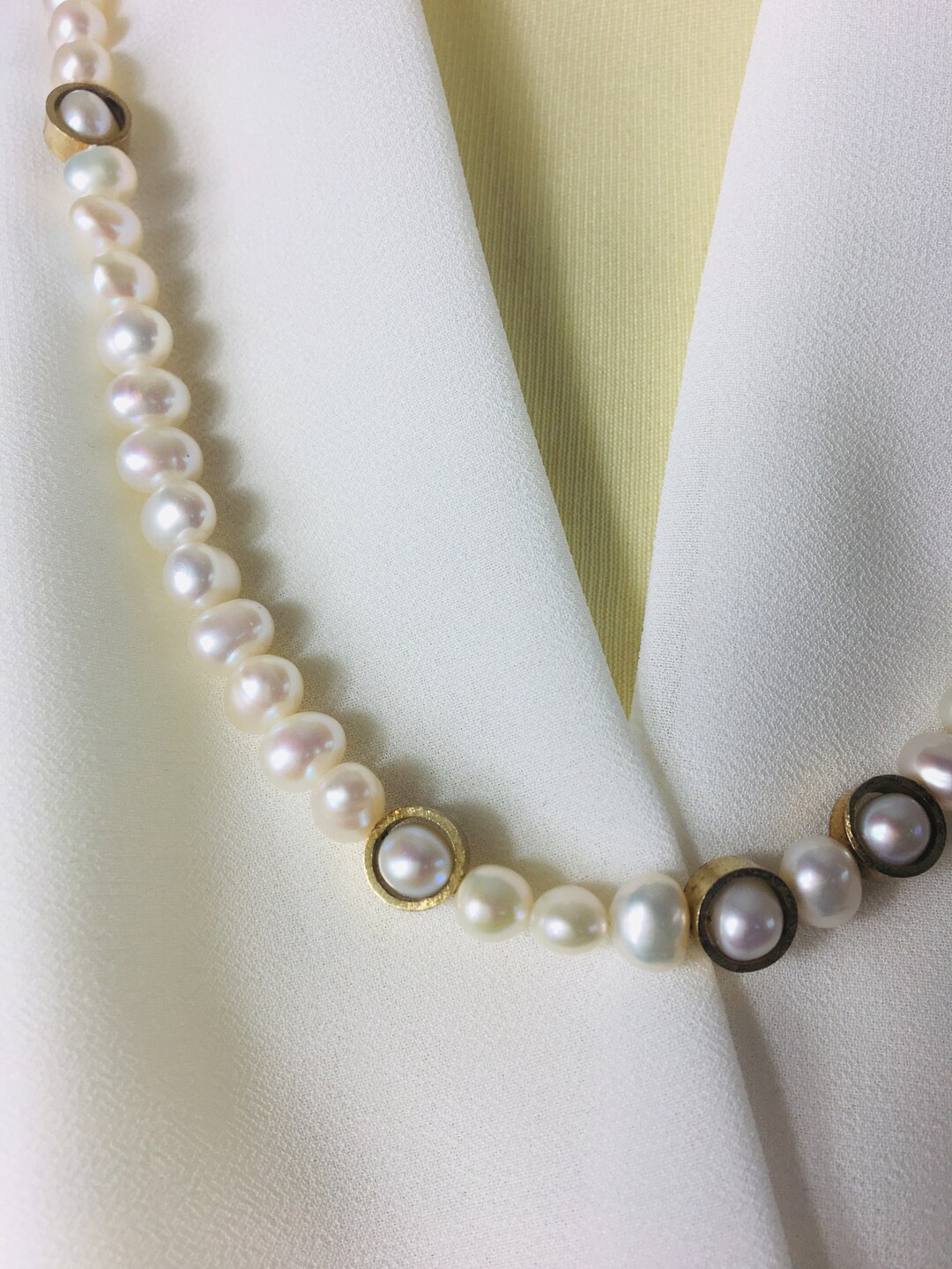 ★HAS★ LV039 Classic freshwater pearl necklace MUSINSA | HAS LV039 Classic freshwater pearl necklace.
