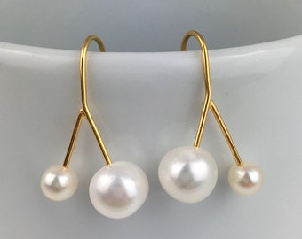 Cherry earrings. Freshwater pearls on a wire of gold.