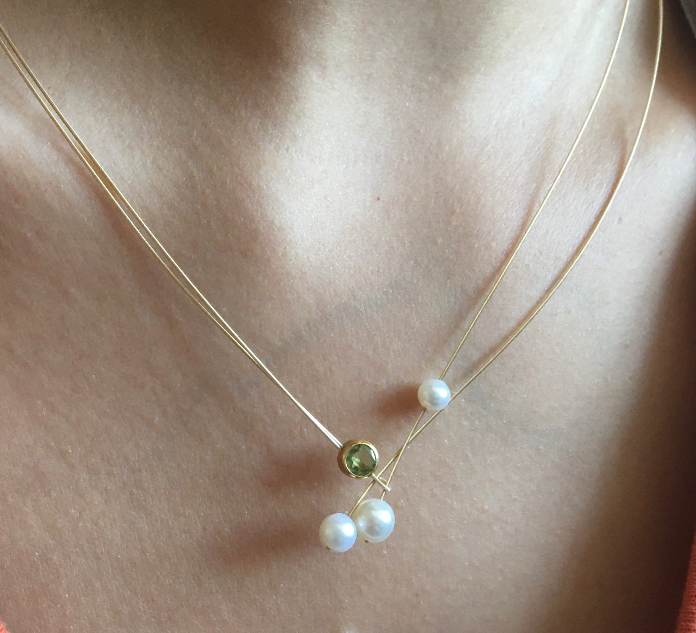 Peridot and pearl necklace deals