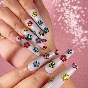 Flower Child | Glossy Press-Ons | Durable | All Lengths| High-Quality | Reusable| Custom Design| Trendy & Affordable Nail Art| Glam