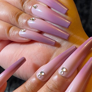 Vanity| Glossy Press-Ons | Durable | All Lengths| High-Quality | Reusable| Custom Design| Trendy & Affordable Nail Art| Glam| High Gloss