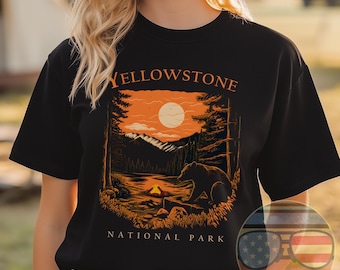 Yellowstone nationalparks månbelysta campingplats-t-shirt, perfekt för vandrare, campare och naturälskare