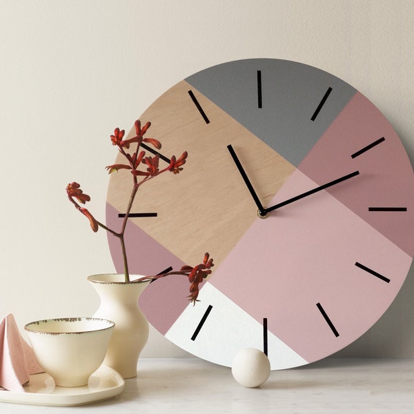 Skandinavische Wanduhr mit Pastellfarben Minimalistische Holzuhr Blasslila und blassrosa Dekor Geometrische einzigartige Uhr Personalisierte Uhr