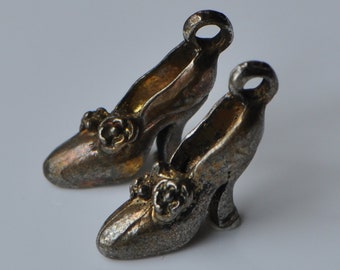 2 Classic 1940's Style Antique Gold Toned High Heel Lady's Shoe Charms