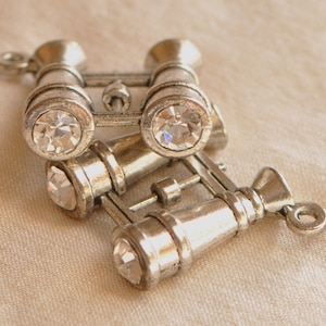3D Binoculars Rhinestone Pendant Miniature Victorian Style Bird Watching Antique Silver Tone Metal Charms 1 Piece