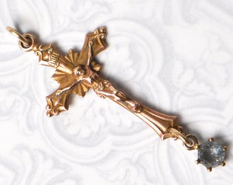Crucifijo de latón francés antiguo con gema de cristal de diamante negro, colgante religioso católico de Jesús