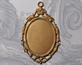 Vintage French Brass Closed Back Portrait Setting 369J