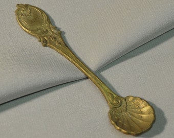 Vintage Ornate Rococo Style French Spoon Raw Brass 1 Pieces 169J