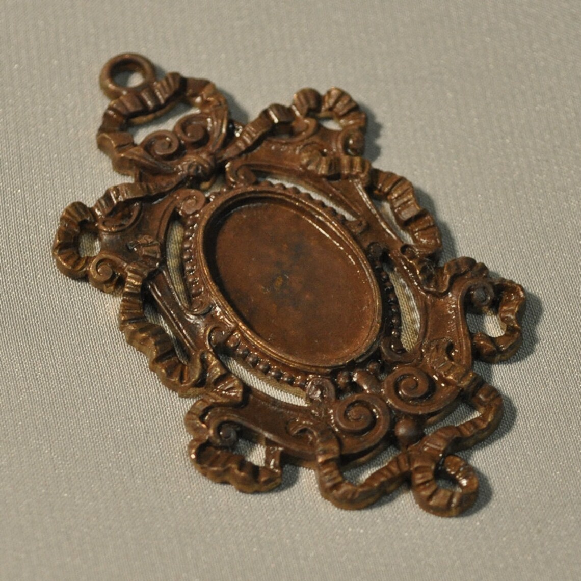 Vintage French Ornate Ribbon Baroque Brass Closed Back Stone or ...