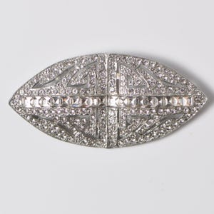 Stor vintage broschkruka i metall och klister från 1940-talet med strass, renoverad, 1940-talets silverfärgade, tillverkad i USA