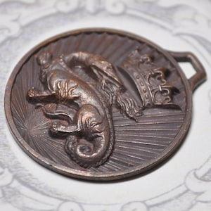 2 Sizes Vintage French King François Premier Salamander Symbol Medal Pendant Charm Art Deco Medal Made in France 1 Piece 491J - 492J
