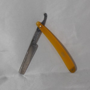 PEP 450 Prosperity Straight Razor with Bakelite Handle
